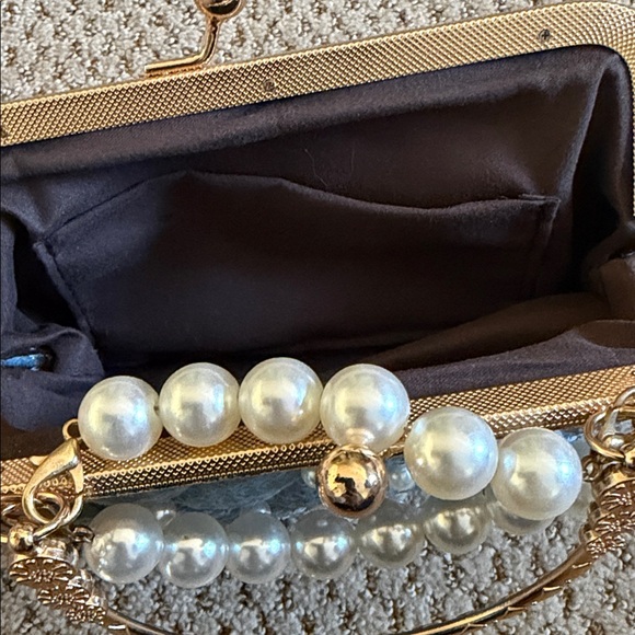 ‼️ Blue Pearl-Embellished Handbag ‼️ - Picture 4 of 4